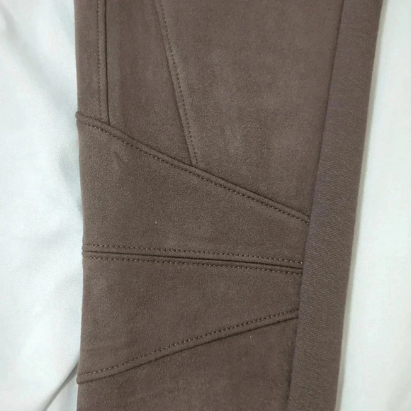 WHBM Faux Suede Runway Leggings, Color Tannin Size 00 - Picture 5 of 13